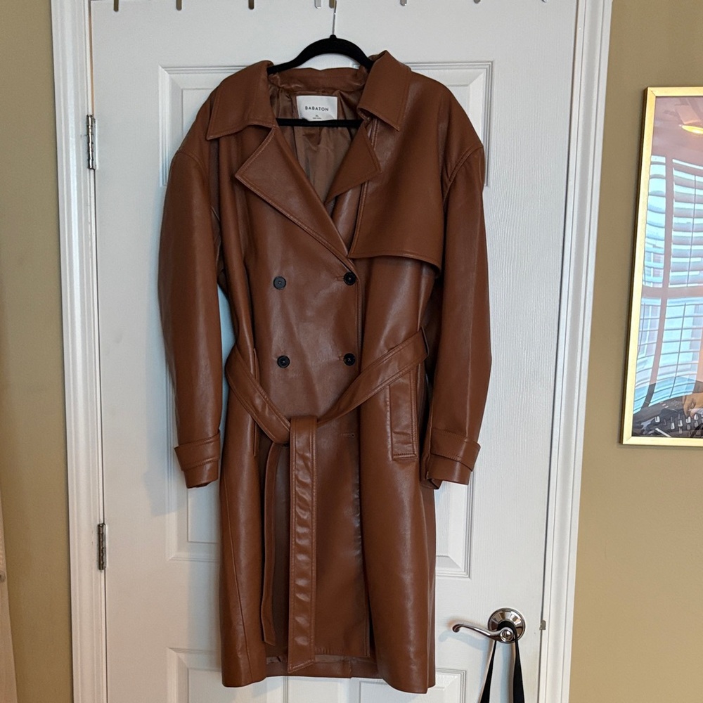 Babaton tabloid trench coat